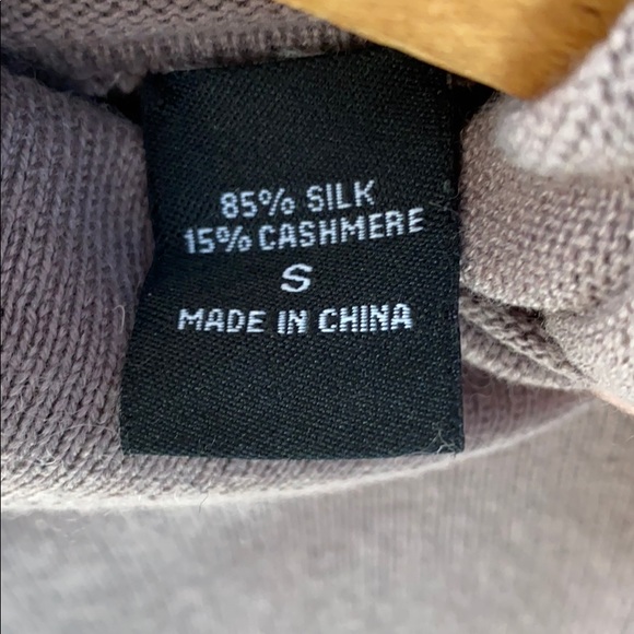 MODA Intl. Silk and Cashmere Plum Sweater Size S - Picture 4 of 4